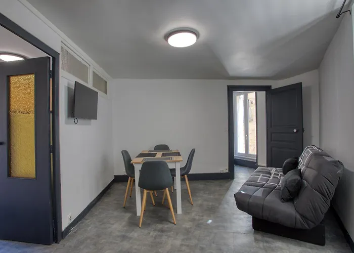 2 Pieces, Centre Historique, Climatise, 